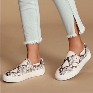 Steve Madden Gills Slip On Sneaker - Snake size 9